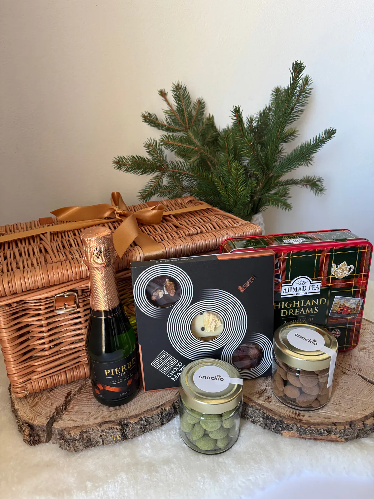 Gift basket M - Tea and Chocolate view 2