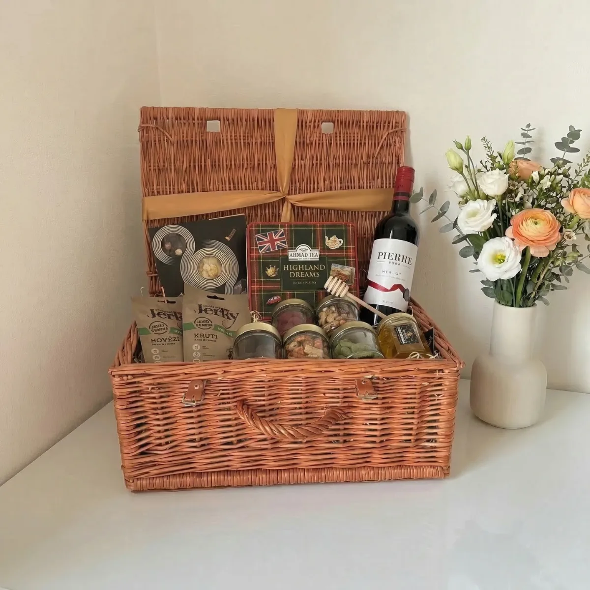 Exclusive gift basket L - Mega 1
