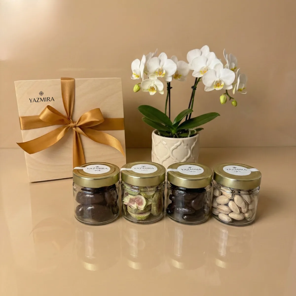 Golden Snack Collection - Figs & Dates 1